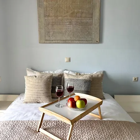 4br Newly Renovated Retreat Tranquil Coastal Haven