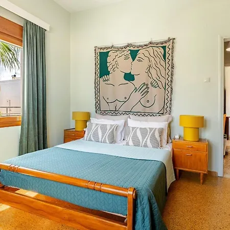 Апартаменты 4br Newly Renovated Retreat Tranquil Coastal Haven *