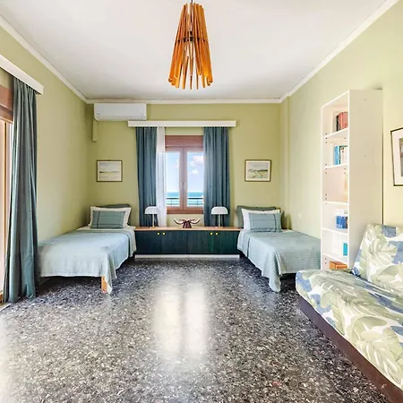 Апартаменты 4br Newly Renovated Retreat Tranquil Coastal Haven *