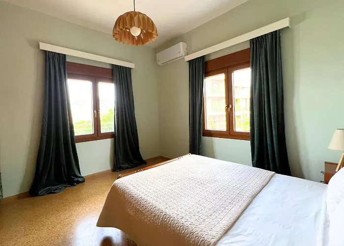 4br Newly Renovated Retreat Tranquil Coastal Haven خيرسونِسوس