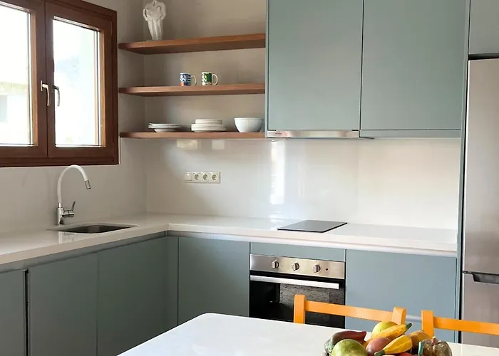 4br Newly Renovated Retreat Tranquil Coastal Haven Appartement Hersónissos