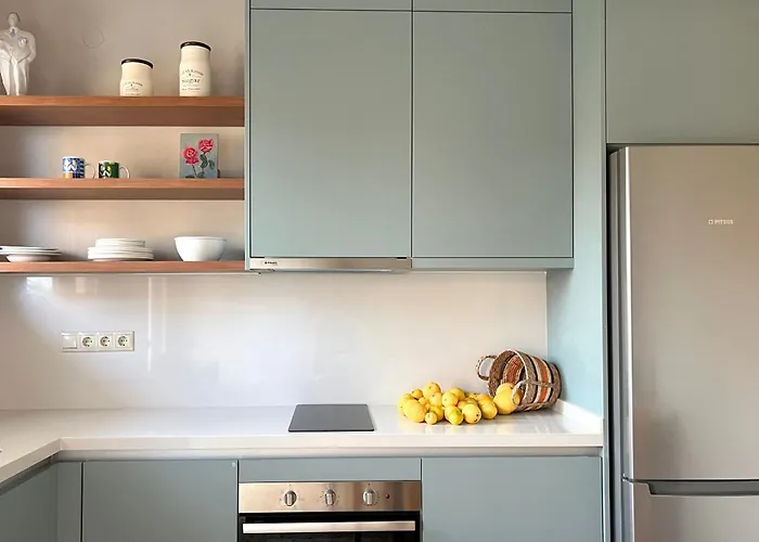 4br Newly Renovated Retreat Tranquil Coastal Haven *