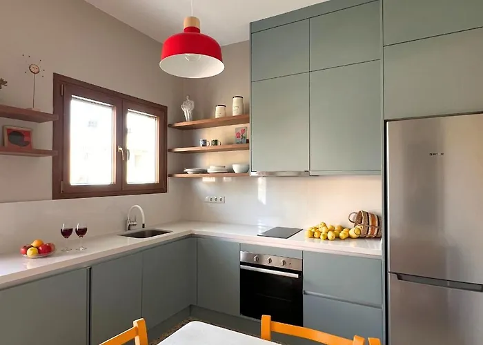 4br Newly Renovated Retreat Tranquil Coastal Haven Hersónissos