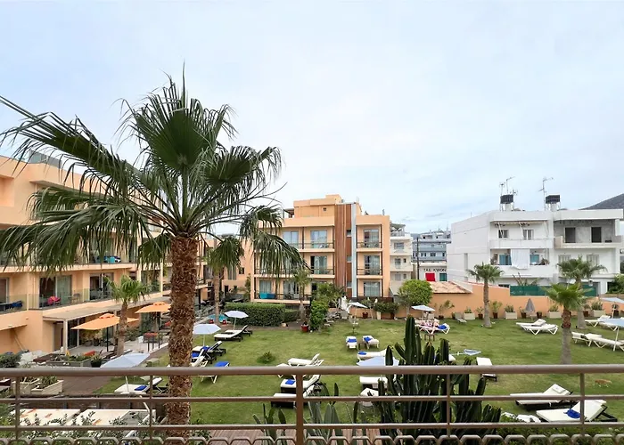 Apartment 4Br Newly Renovated Retreat Tranquil Coastal Haven *